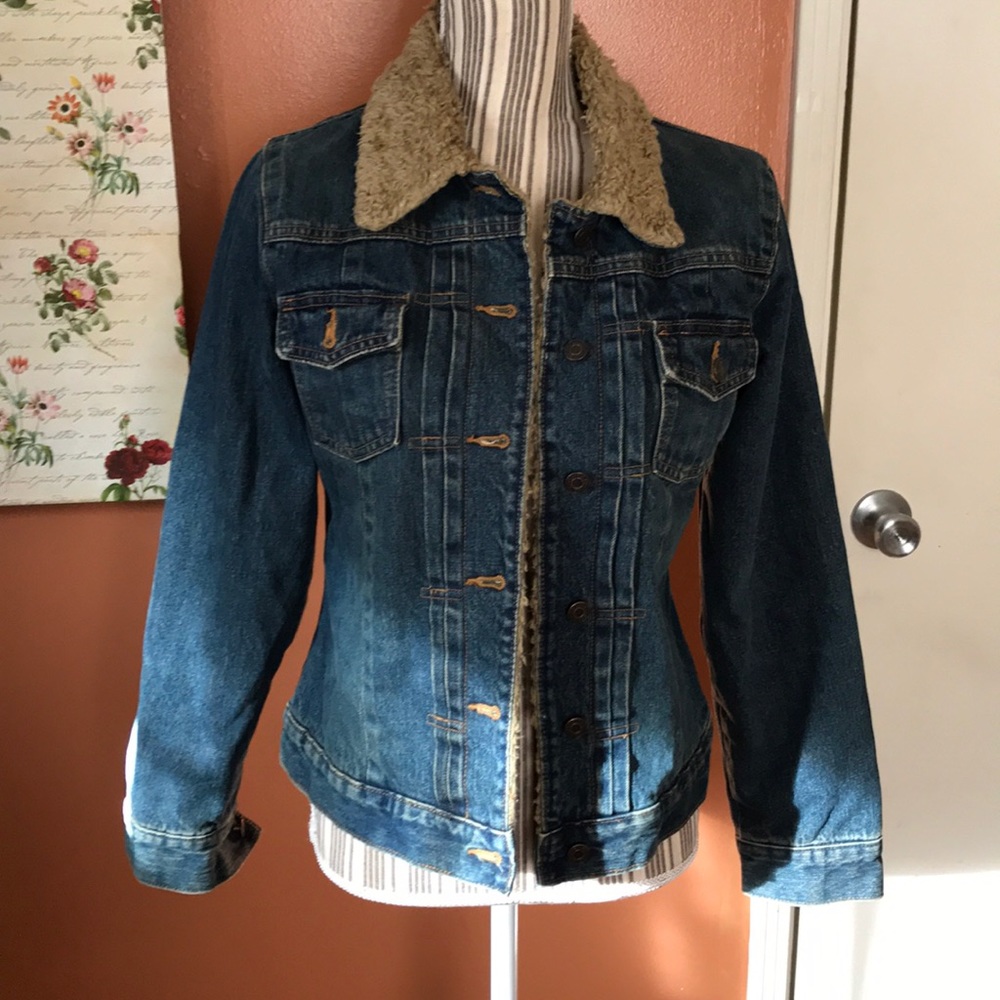 Vintage 📺 Denim Jacket with Faux Sherpa Lining